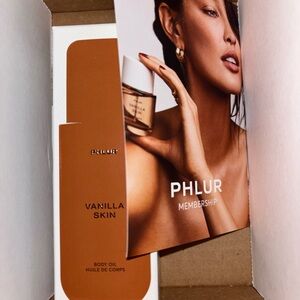 Phlur Vanilla Skin Body Oil - Warm Brown